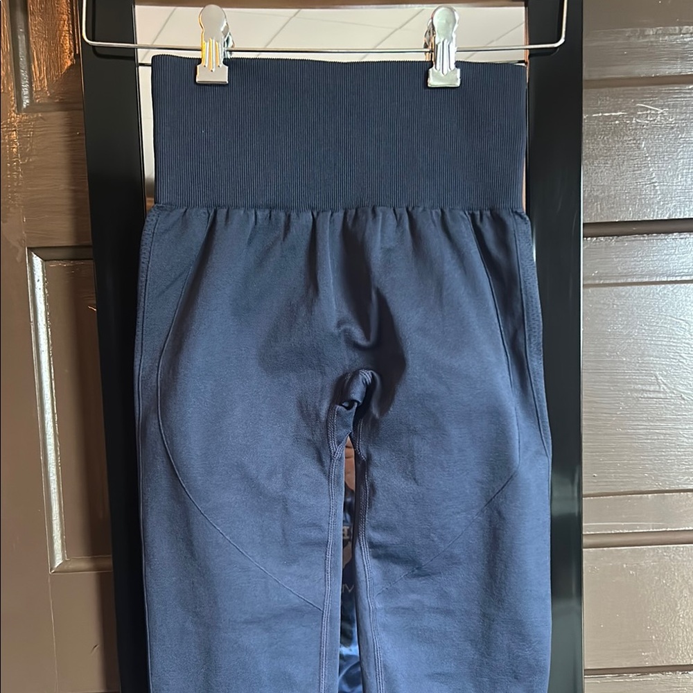 Halara leggings; size small NWT